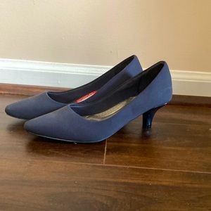 Abella Blue Heels New NWT